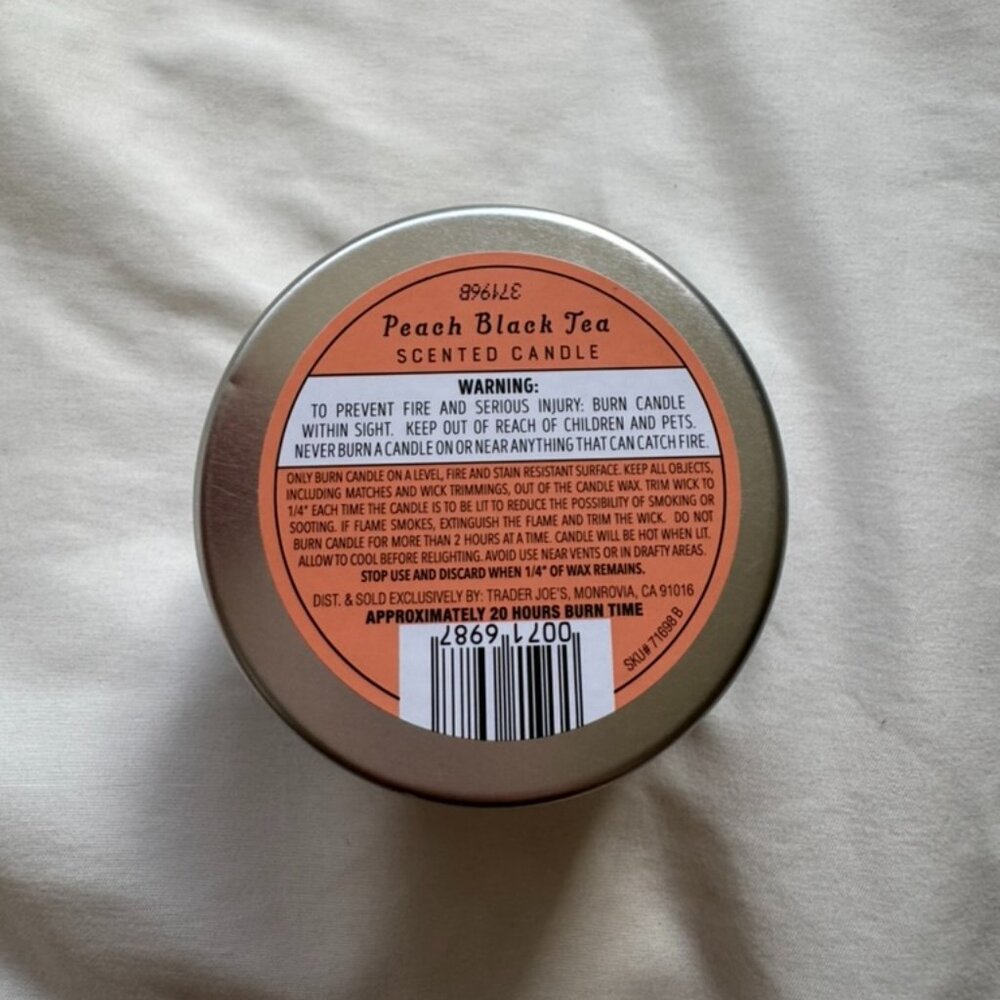NWT, Trader Joe's Peach Black Tea Scented Coconut-Soy Wax Candle, 5.7 Ounces - Picture 9 of 11